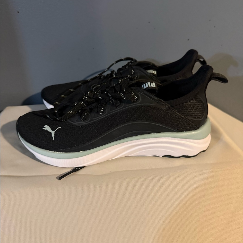 Puma Black and White Athletic Shoes